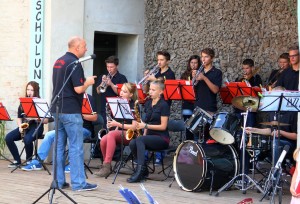 Schon Tradition: Die Dixie-Band Aschersleben unter der Leitung von Alexander Erpilev sorgt für einen beschwingten Auftakt.